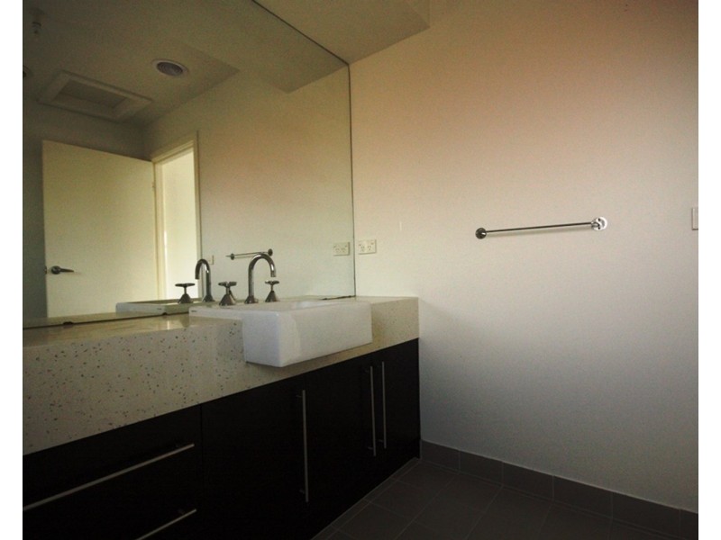2/4 Shepherd Street, Glenroy VIC 3046