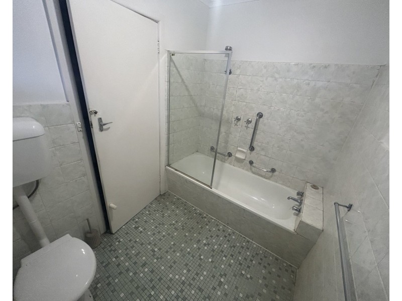 2/27 Grandview Street, Glenroy VIC 3046