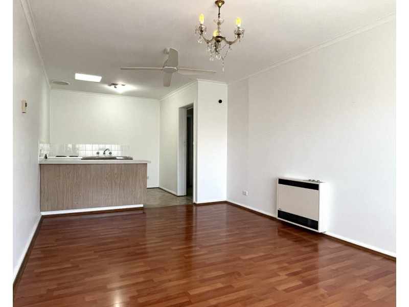 2/27 Grandview Street, Glenroy VIC 3046