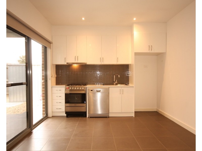 1/60 Leonard Avenue, Glenroy VIC 3046