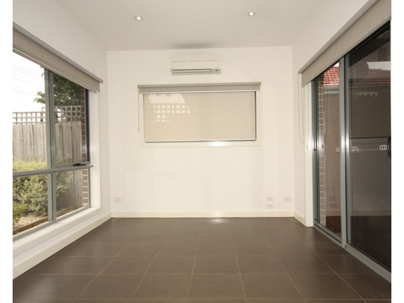 1/60 Leonard Avenue, Glenroy VIC 3046
