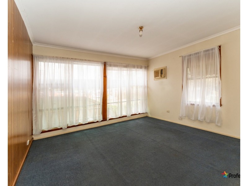 2 Boort Street, Dallas VIC 3047