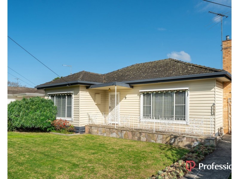 9 Glen Street, Glenroy VIC 3046