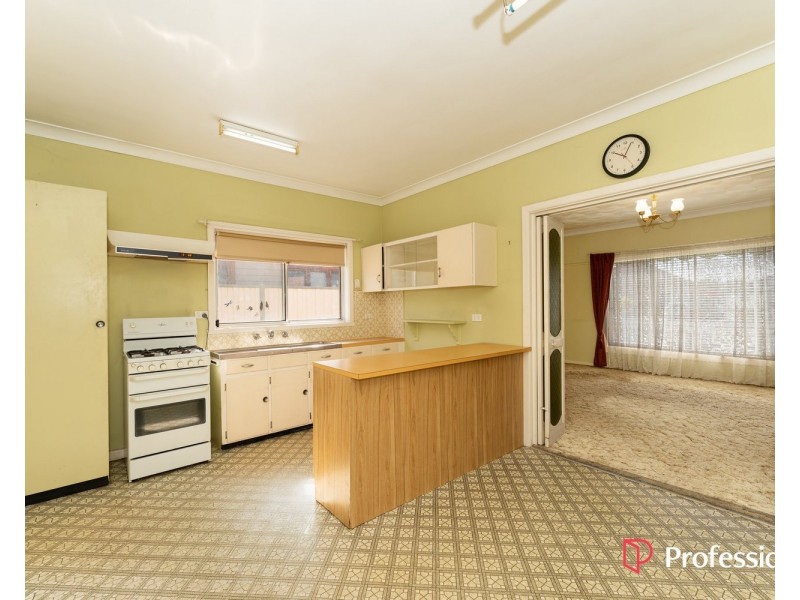 9 Glen Street, Glenroy VIC 3046