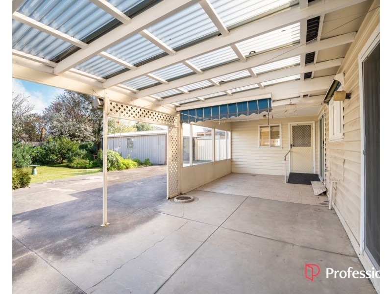 9 Glen Street, Glenroy VIC 3046