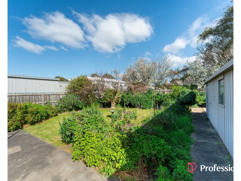 9 Glen Street, Glenroy VIC 3046