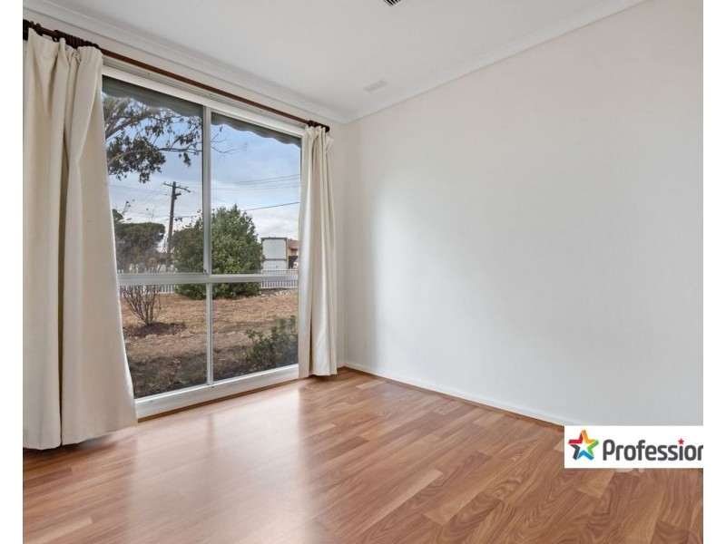 14  Nareen Avenue, Coolaroo VIC 3048