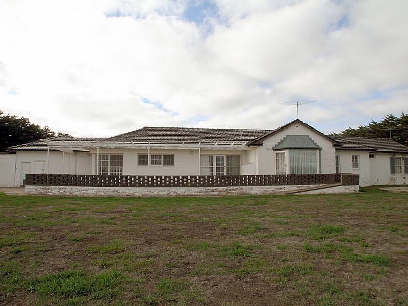 125 Konagaderra Road, Oaklands Junction VIC 3063