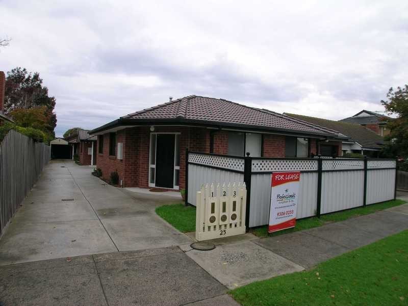 2/25 Lytton Street, Glenroy VIC 3046