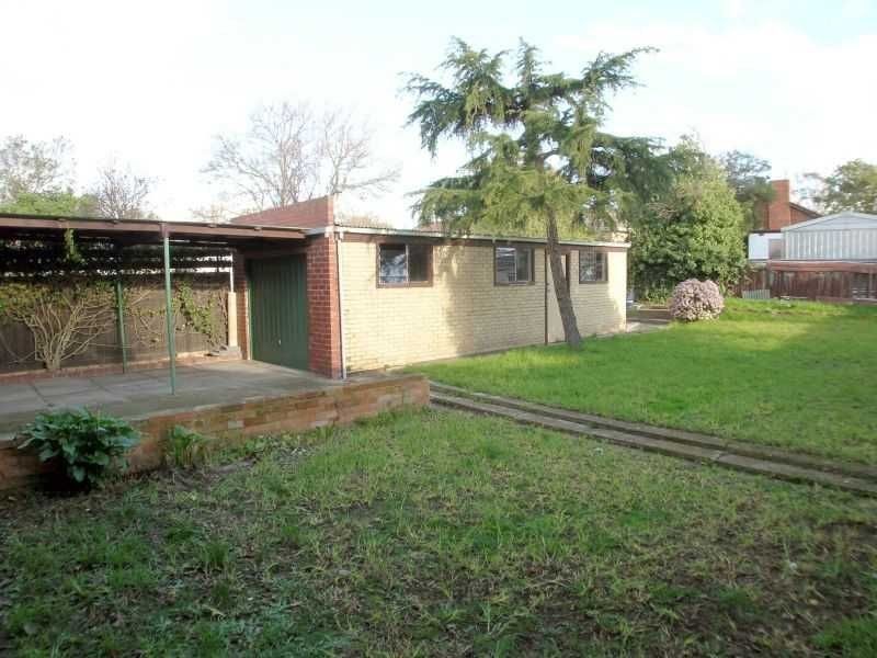 13 Arcadia Avenue, Reservoir VIC 3073