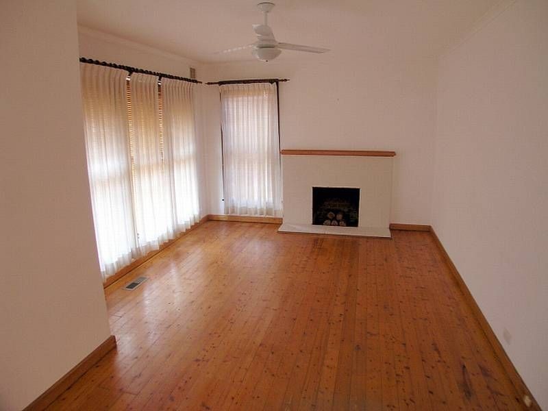 13 Arcadia Avenue, Reservoir VIC 3073