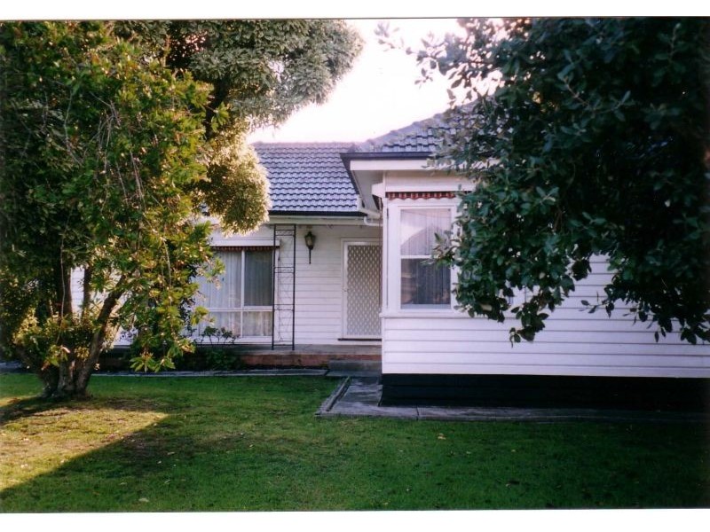 30 Anselm  Grove, Glenroy VIC 3046