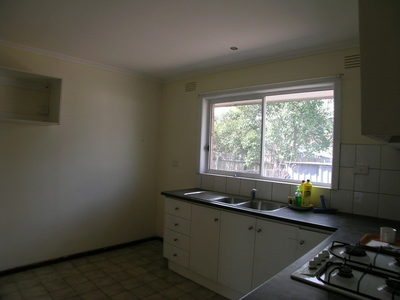 16 Hartington Street, Glenroy VIC 3046