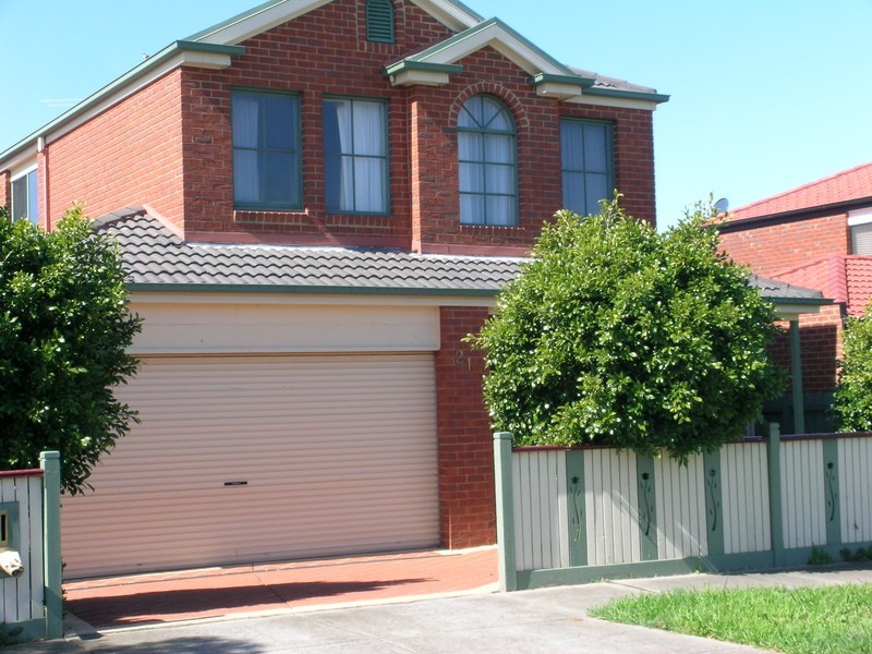 21 Mensa Court, Roxburgh Park VIC 3064