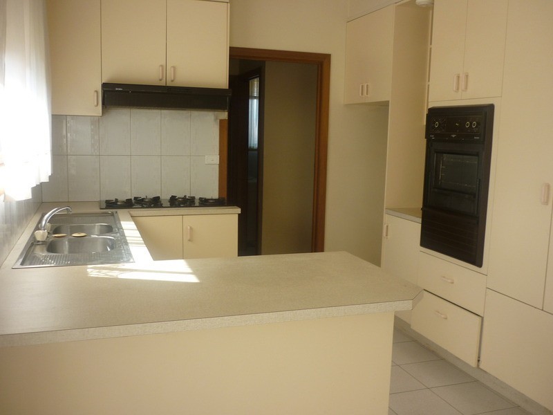 2/10 Sherwood Street, Glenroy VIC 3046