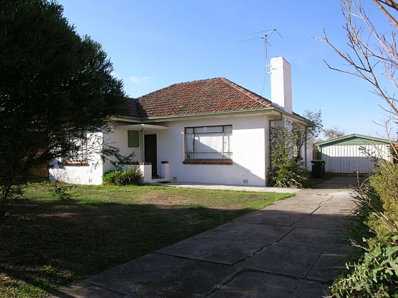17 Clovelly Avenue, Glenroy VIC 3046