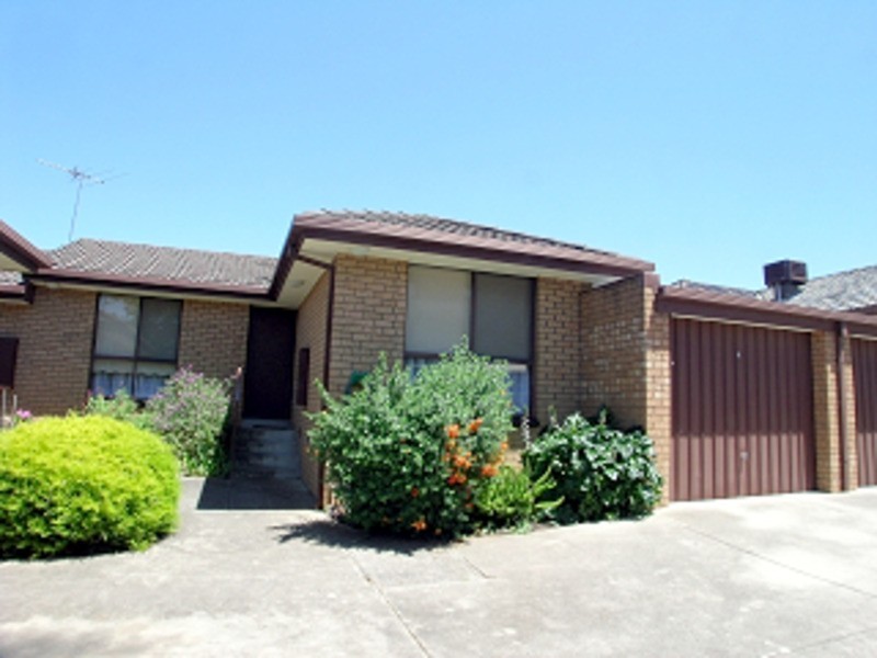 2/17 Kennedy Street, Glenroy VIC 3046