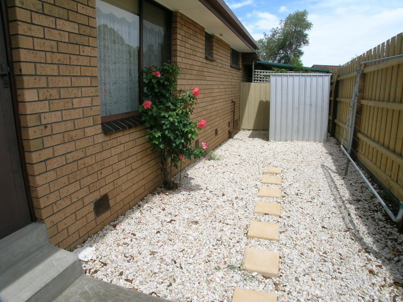 2/17 Kennedy Street, Glenroy VIC 3046