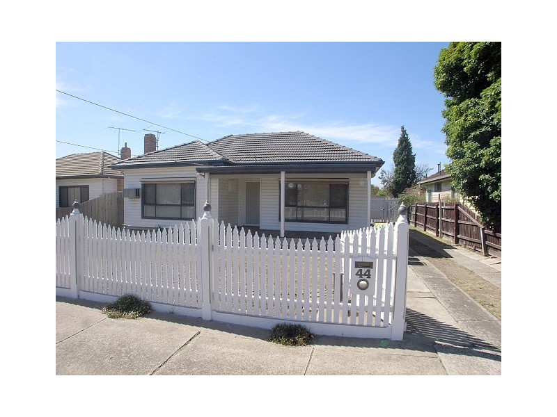 44 Halsbury Street, Hadfield VIC 3046