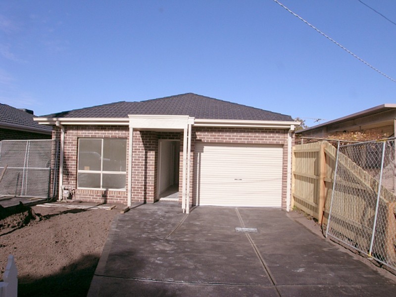 2/99 Kitchener Street, Broadmeadows VIC 3047