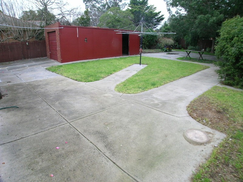 104 Sunset Boulevard, Jacana VIC 3047