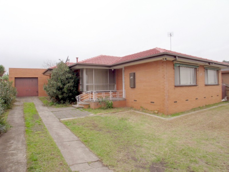 136 Outlook Drive, Glenroy VIC 3046