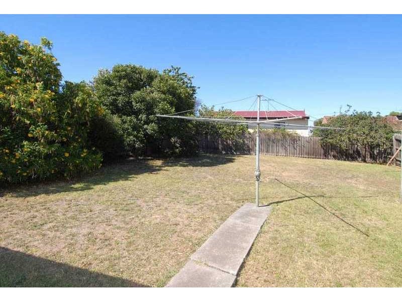 15 Kinnaird Street, Jacana VIC 3047