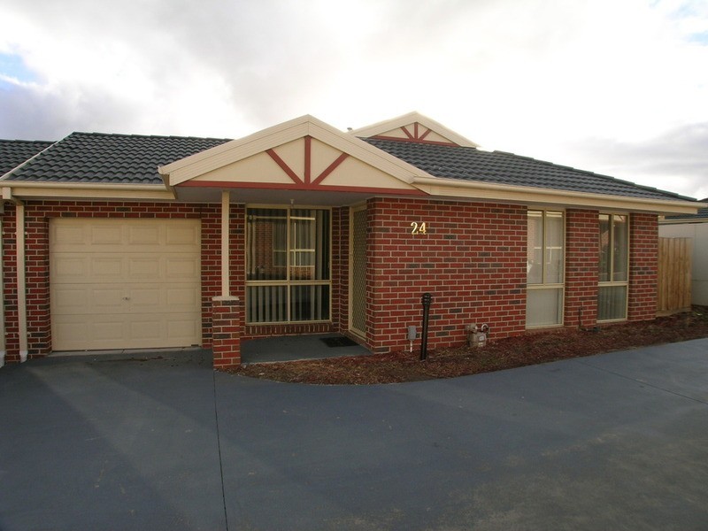 24/4 Melaleuca Drive, Meadow Heights VIC 3048
