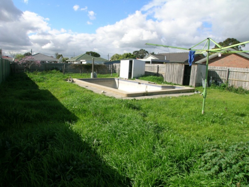 10 Dacelo Avenue, Broadmeadows VIC 3047