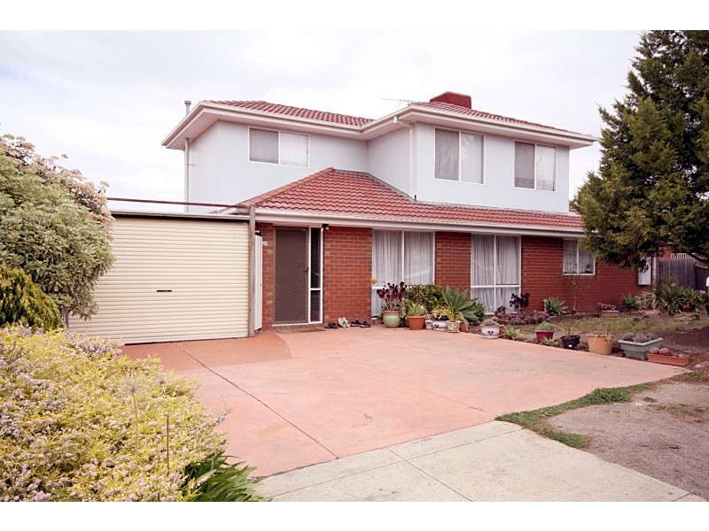 27 Fuschia Place, Meadow Heights VIC 3048