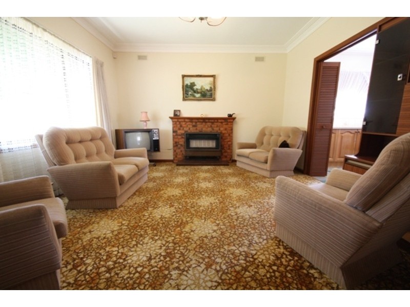 84 Tarana Avenue, Glenroy VIC 3046