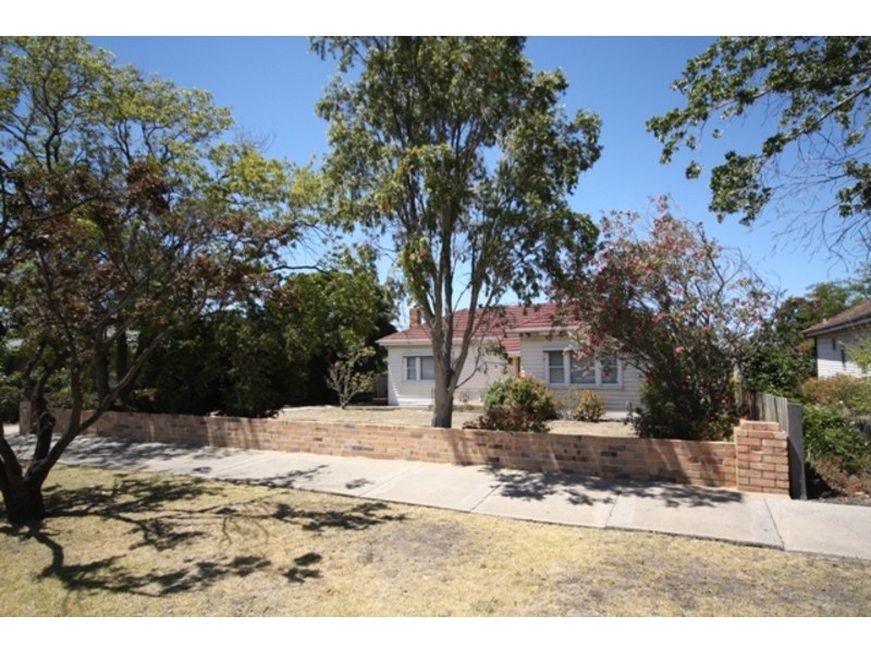 25 Gladstone Parade, Glenroy VIC 3046