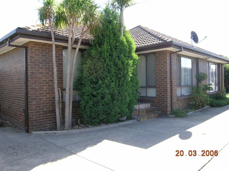 4/19 Gladstone Parade, Glenroy VIC 3046