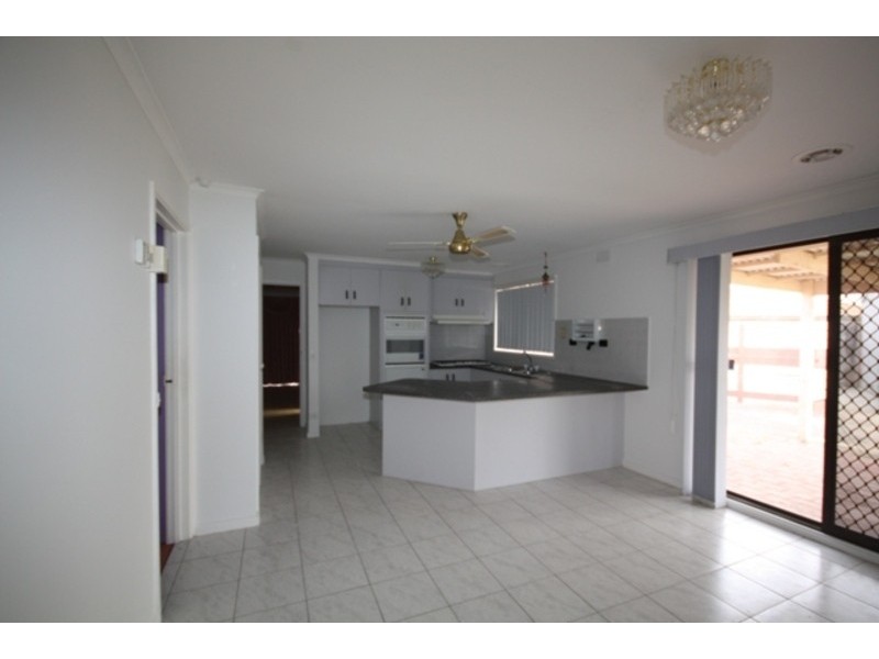 14 Ardeer Court, Meadow Heights VIC 3048