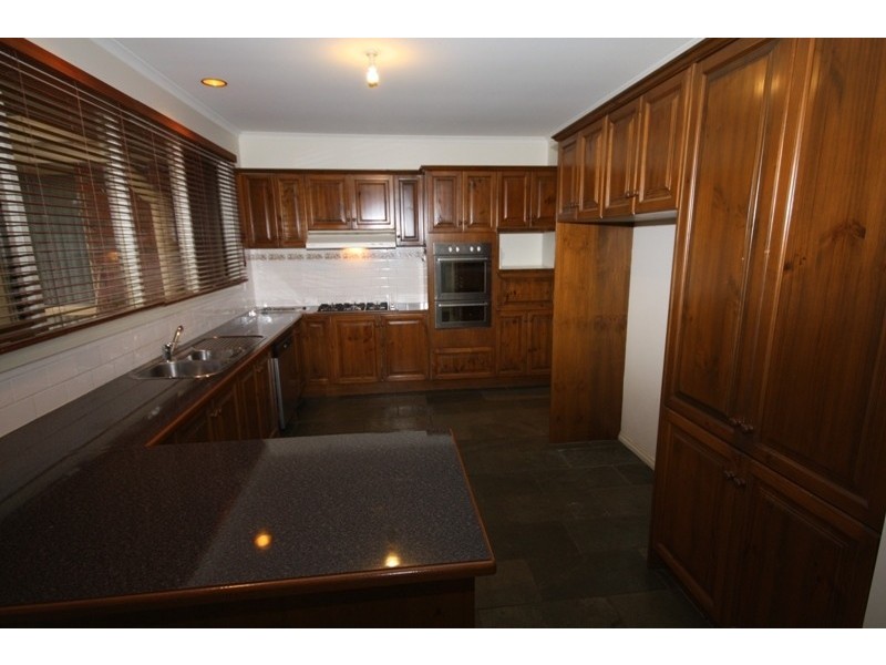 1 Marleybourne Court, Greenvale VIC 3059