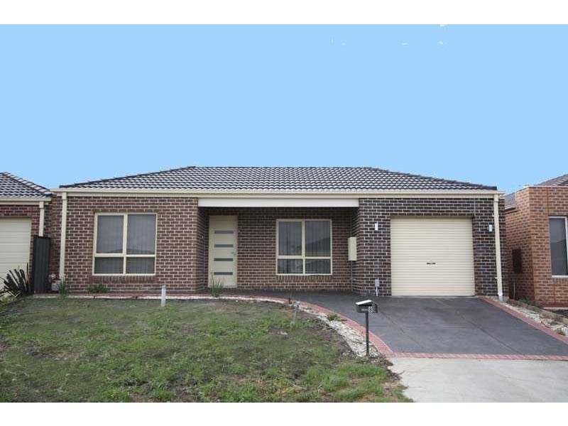 8 Snowden Place, Roxburgh Park VIC 3064