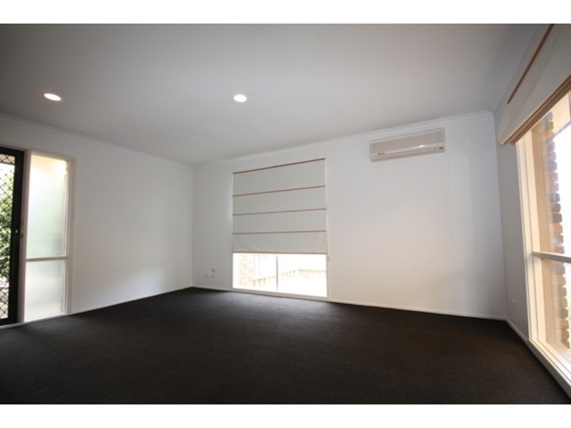 2/47 Edington Way, Craigieburn VIC 3064