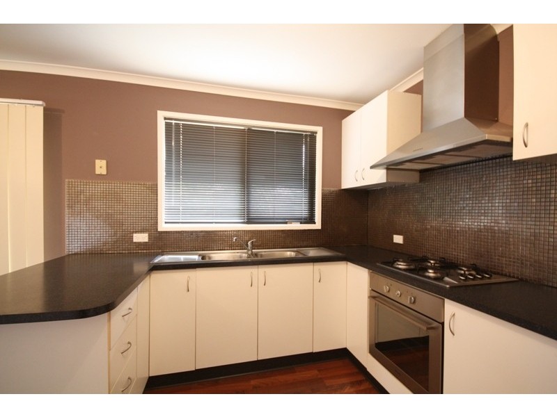 2/47 Edington Way, Craigieburn VIC 3064