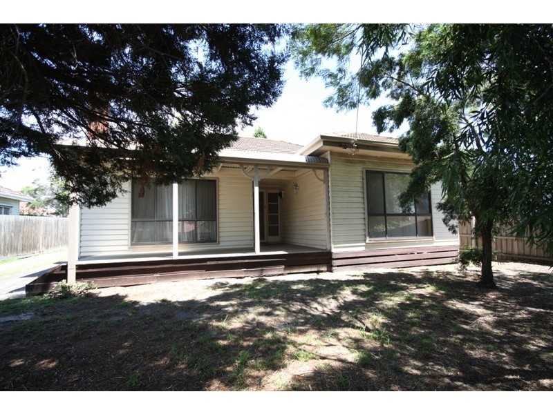 9 Ridge Road, Oak Park VIC 3046