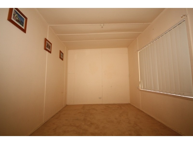 2/57 Corinella Crescent, Dallas VIC 3047