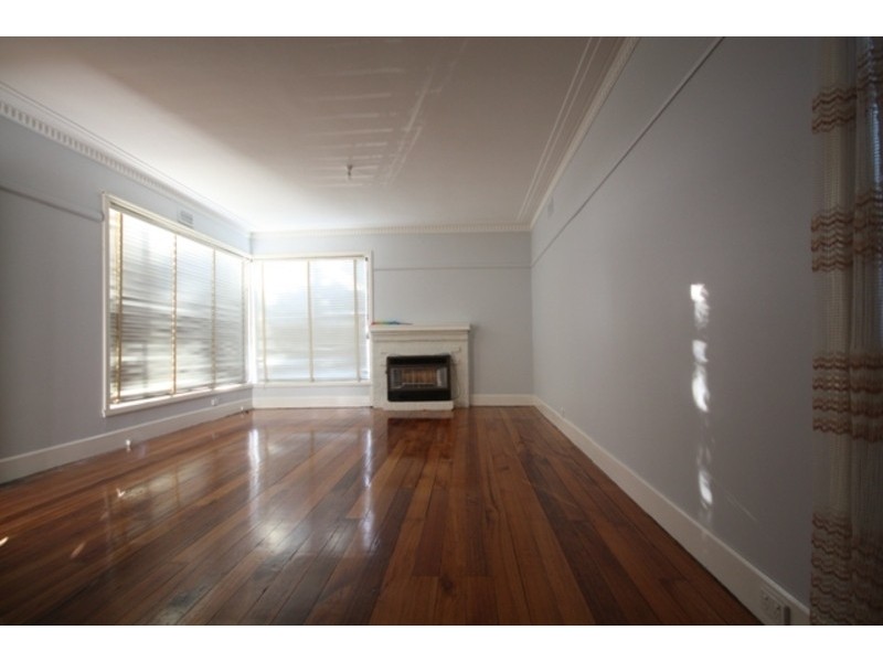 14 Alpine Grove, Pascoe Vale VIC 3044