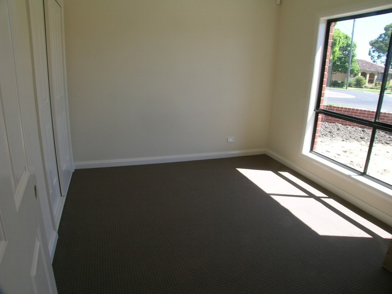 88 Chapman Avenue, Glenroy VIC 3046