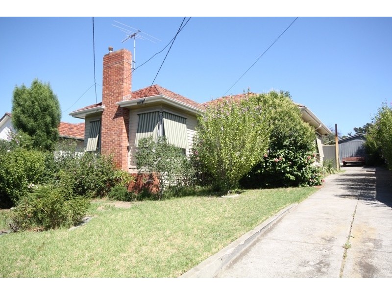 9 Victoria Street, Oak Park VIC 3046