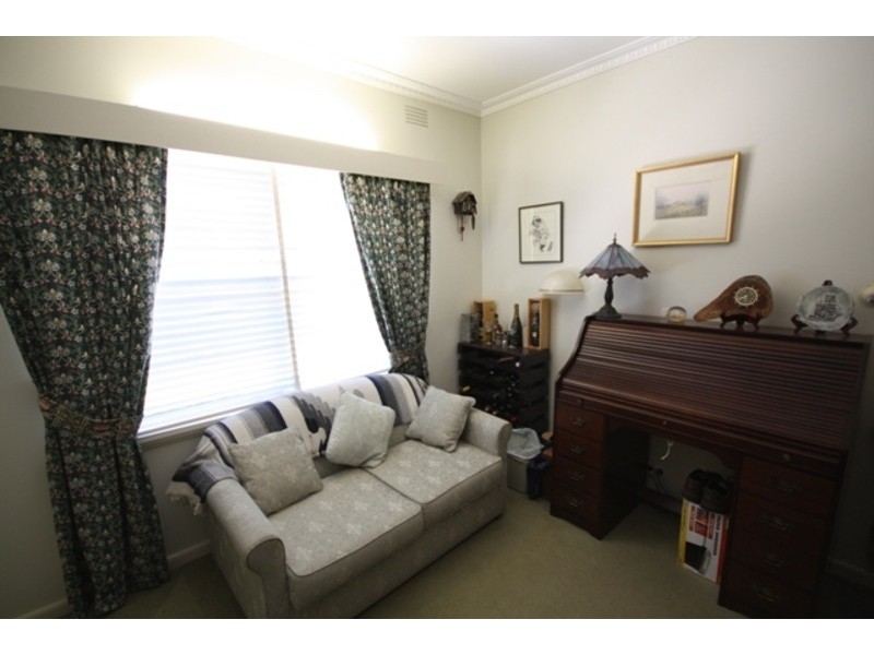 22 Moss Court, Glenroy VIC 3046