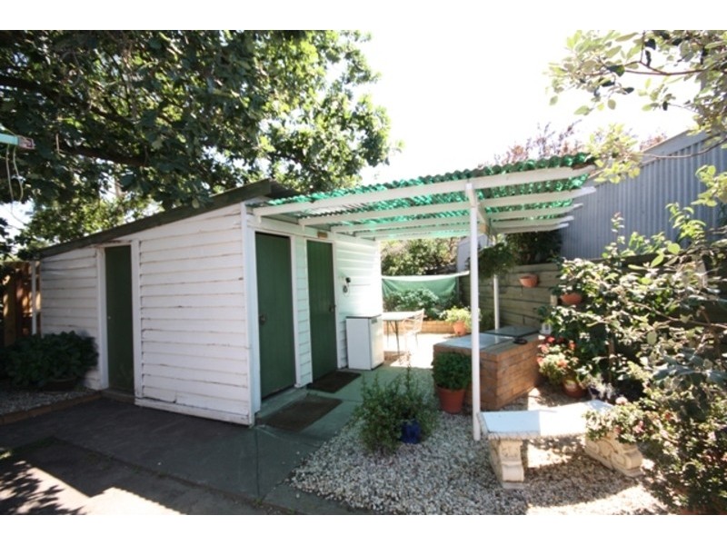 22 Moss Court, Glenroy VIC 3046