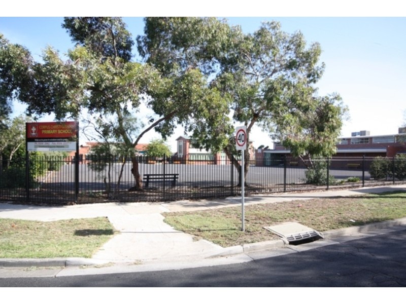 22 Moss Court, Glenroy VIC 3046
