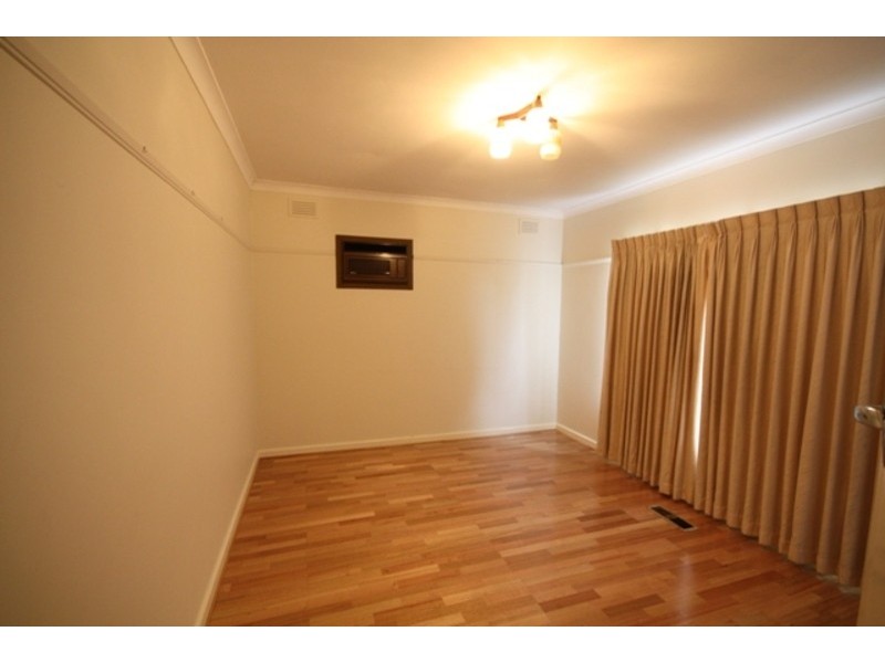 2 Lindsay Street, Glenroy VIC 3046