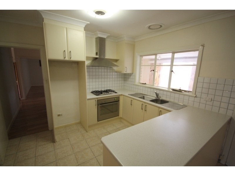 2 Lindsay Street, Glenroy VIC 3046