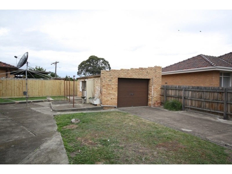 2 Lindsay Street, Glenroy VIC 3046