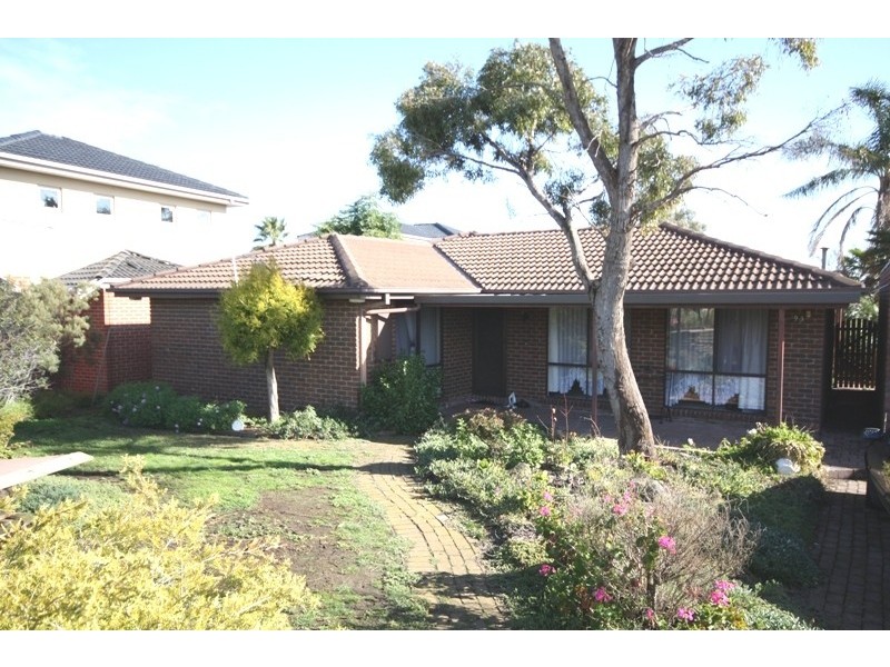 93 Rokewood Crescent, Meadow Heights VIC 3048